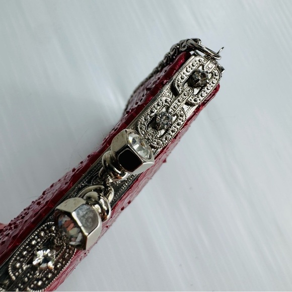 Vintage Cami International Elegant Red Snakeskin texture Bag leather mini bag - Picture 3 of 9